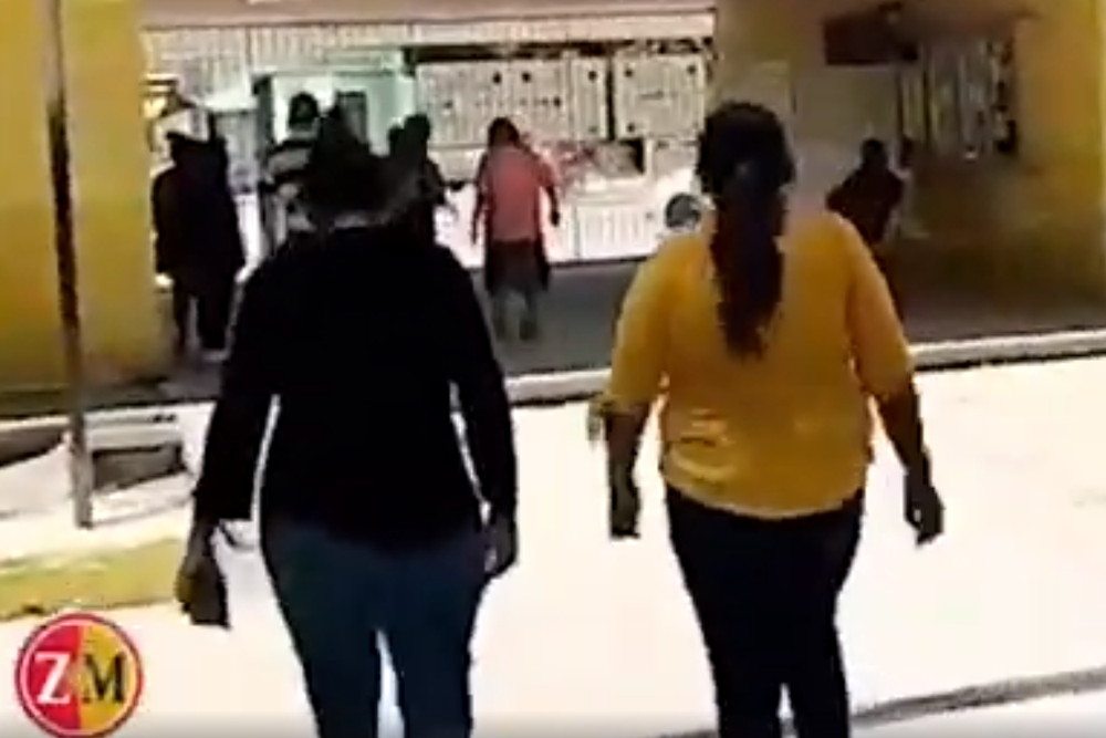 Funcionarios de casilla denunciaron que una mujer que se desempeña como escrutadora paga incluso dentro de la casilla el voto que simpatizantes del P