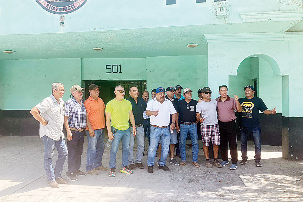 Exigen obreros de Planta 1 respeto a Contrato Colectivo - Zócalo