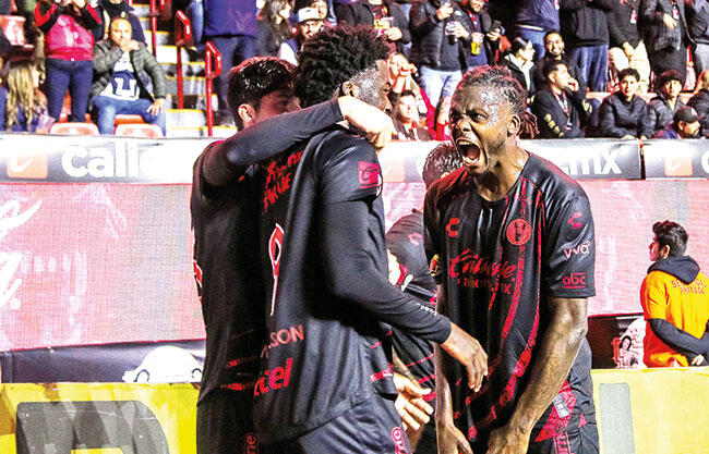 Xolos humilla a los Pumas