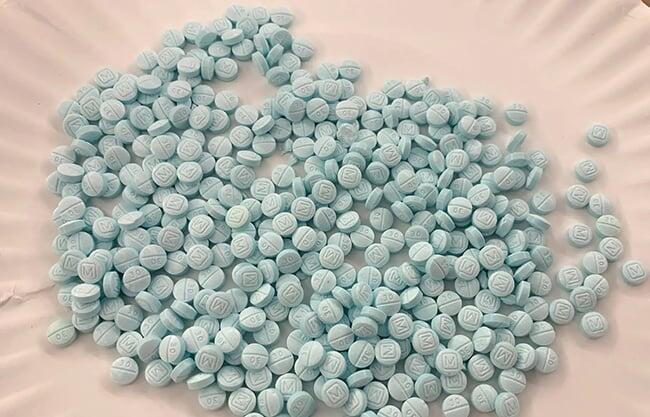 La presidenta Sheinbaum cuestionó la afirmación de Trump de que el tráfico de fentanilo solo ocurre de México hacia Estados Unidos