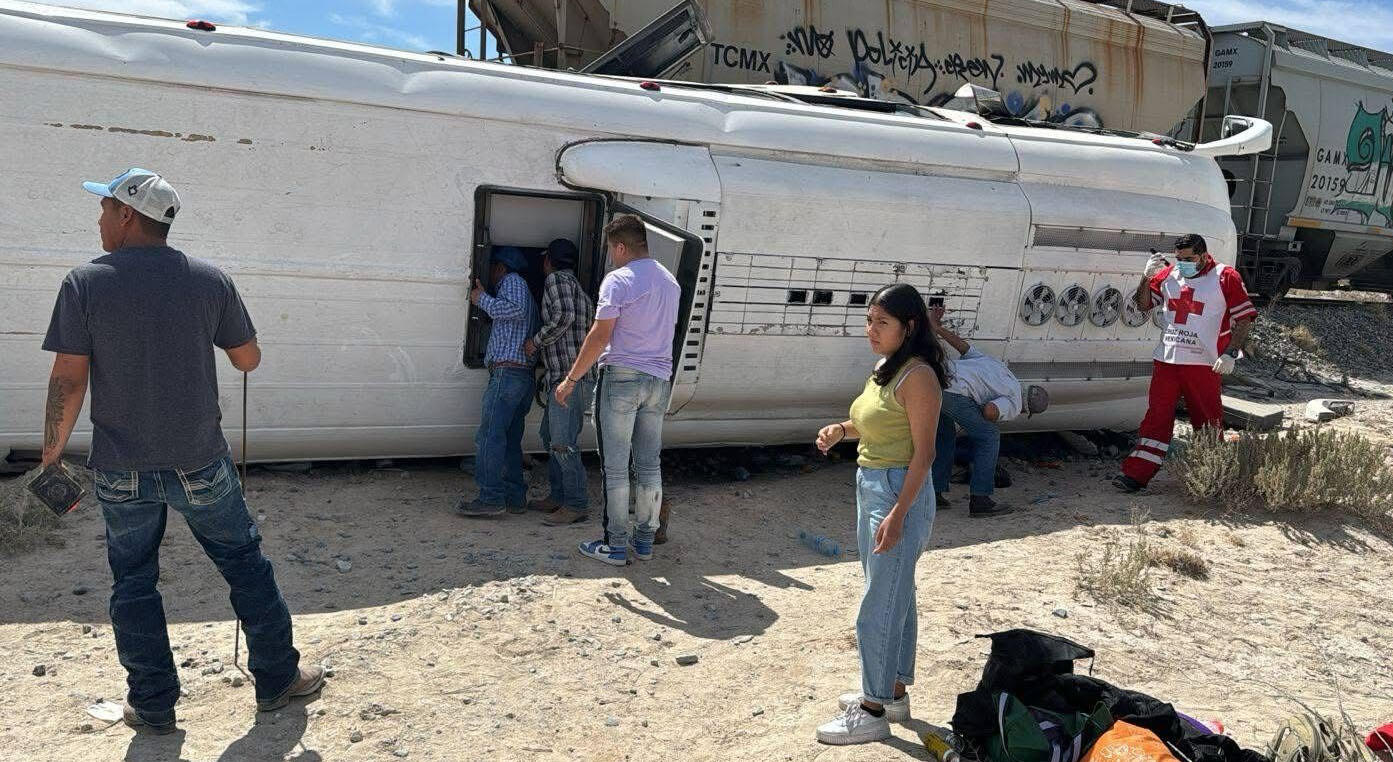 Presentan 15 denuncias por accidente de autobús con tren en Cuatro Ciénegas; afectados regresan a Querétaro