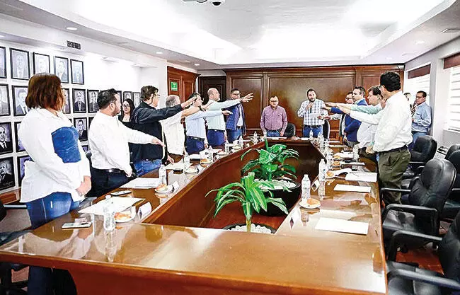 El alcalde Carlos Villarreal tomó protesta ayer a los integrantes del Comité de Planeación y Desarrollo Municipal 2025 (Copladem).