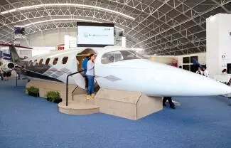  Aunque firmas como Boeing y Airbus ven al país como un socio clave, los aranceles de EU han complicado el panorama