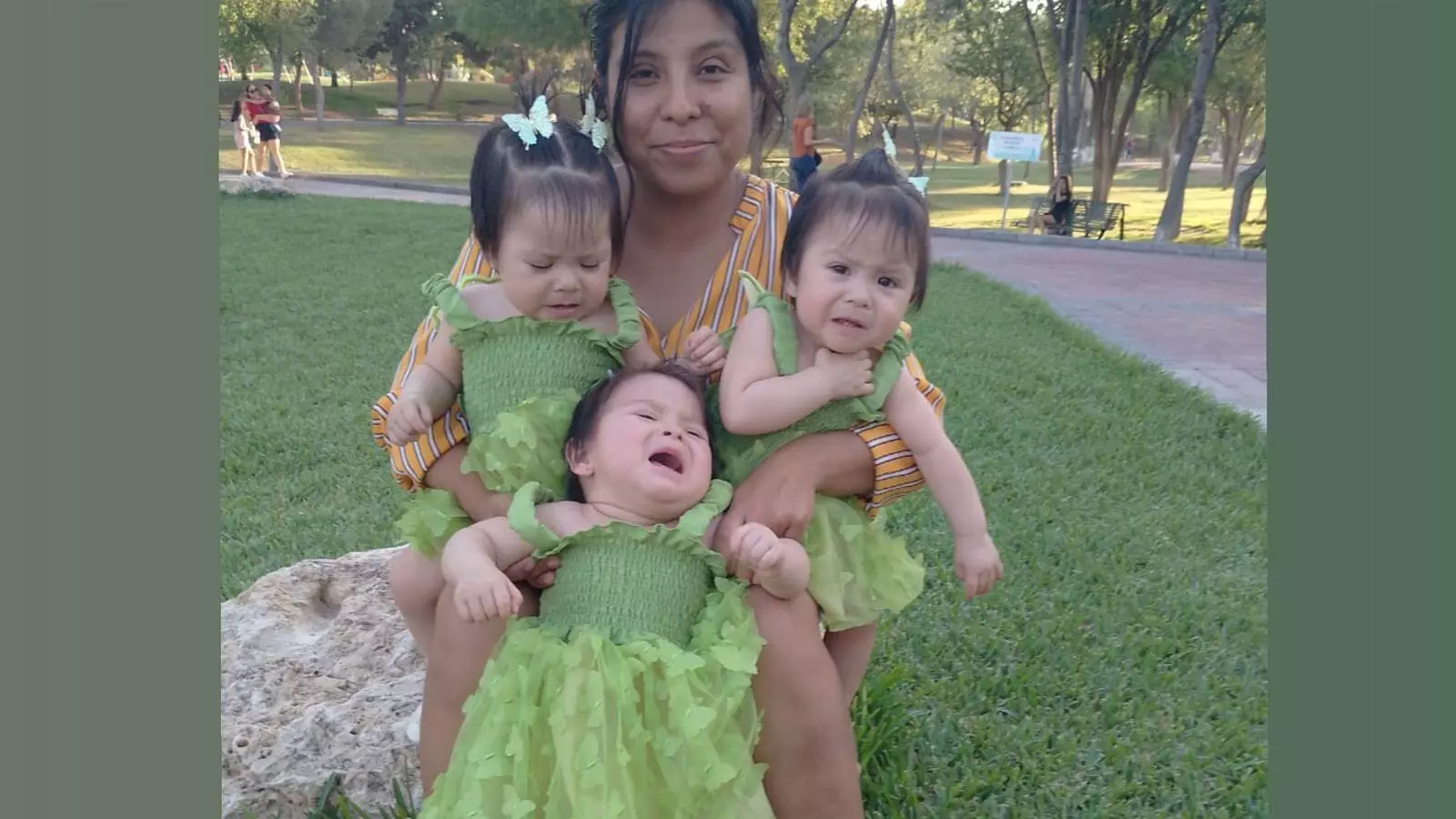  Mónica Yudith Torres Roque, de 28 años, es madre de las trillizas Romina, Danae y Sinahí, y está emocionada de celebrar su segundo Día de las Ma
