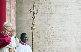 Desde el balcón central de la Basílica de San Pedro, el nuevo Papa León XIV, de origen estadounidense, hizo un llamado de paz al mundo.