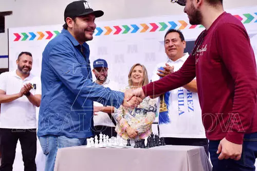 La sede se ubica en el Museo Coahuila y Texas, con la participación de 150 ajedrecistas. 