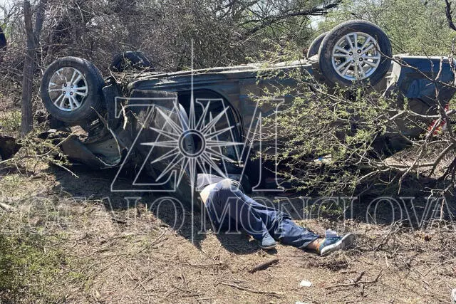 Un accidente automovilístico se registró después de las 11:00 horas de hoy en la carretera Monclova-Monterrey, cerca del punto conocido como la “
