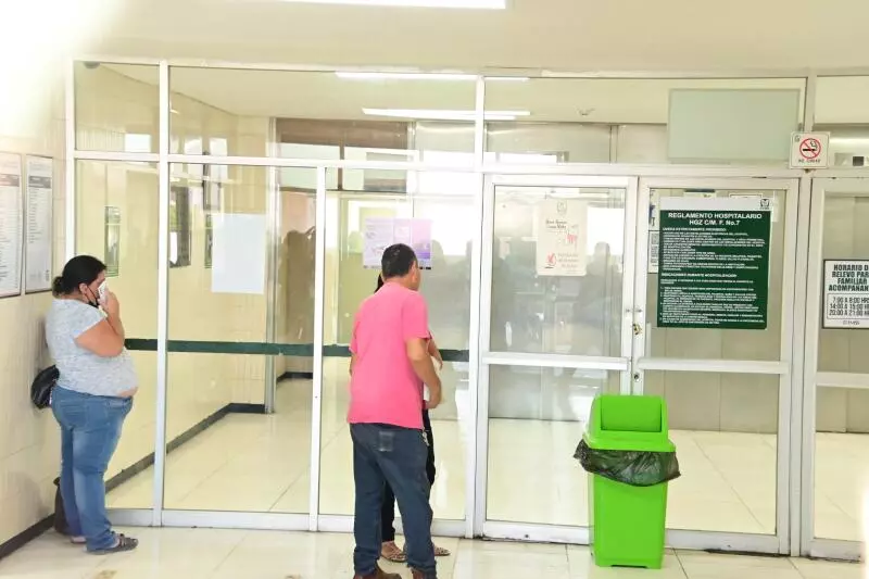 Para el viernes, a más tardar el sábado, estará funcionando el sistema de aire acondicionado de la Clínica y del IMSS, a raíz de la protesta que 