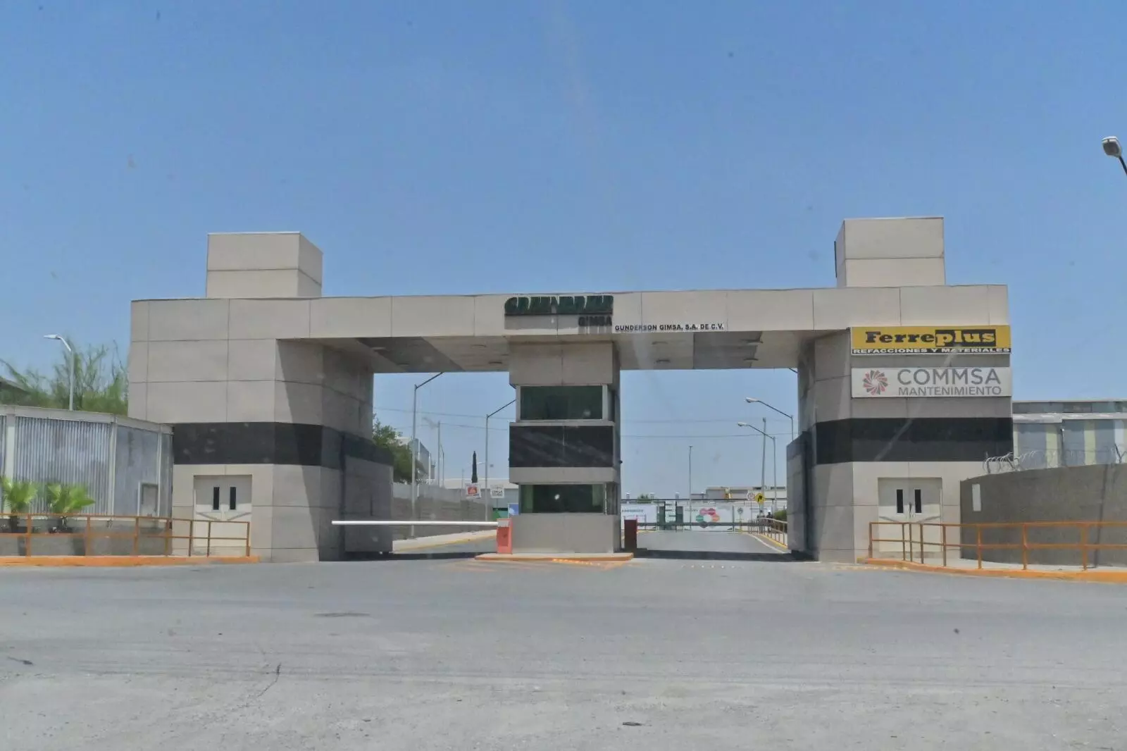  Por el tema de los aranceles del gobierno de Estados Unidos, empresas del ramo metal mecánico de la región Centro de Coahuila están comprando acer