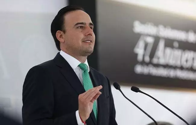 El gobernador Manolo Jiménez Salinas ofrecerá trabajo en el Gobierno estatal a algunos de los magistrados y magistradas que no participaron en la el