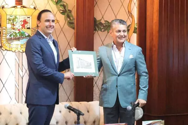Acompaña Gobernador del Estado a integrantes del Poder Judicial en la presentación de la obra “Historia del Poder Judicial de Coahuila de Zaragoza