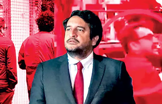 Se desmarca López Beltrán, renuncia al trámite y acusa montaje 