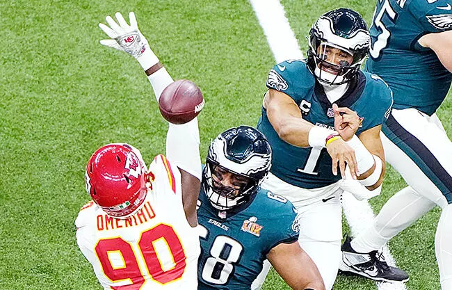 Ocho meses después de aquel partido con definición agónica bajo la nieve en la ronda Divisional de los Playoffs, Eagles y Rams vuelven a enfrentars
