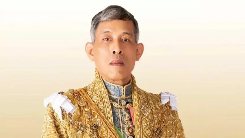 Se trata del monarca tailandés Maha Vajiralongkorn, quien concentra una de las mayores fortunas reales del mundo. Sus bienes lo ubican como uno de lo