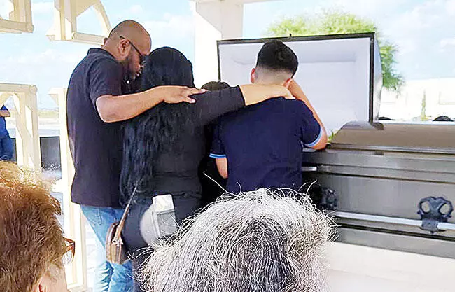 Al trasladarse al cementerio Las Misiones en Ciudad Frontera, no había ningún tipo de preparación para realizar la sepultura