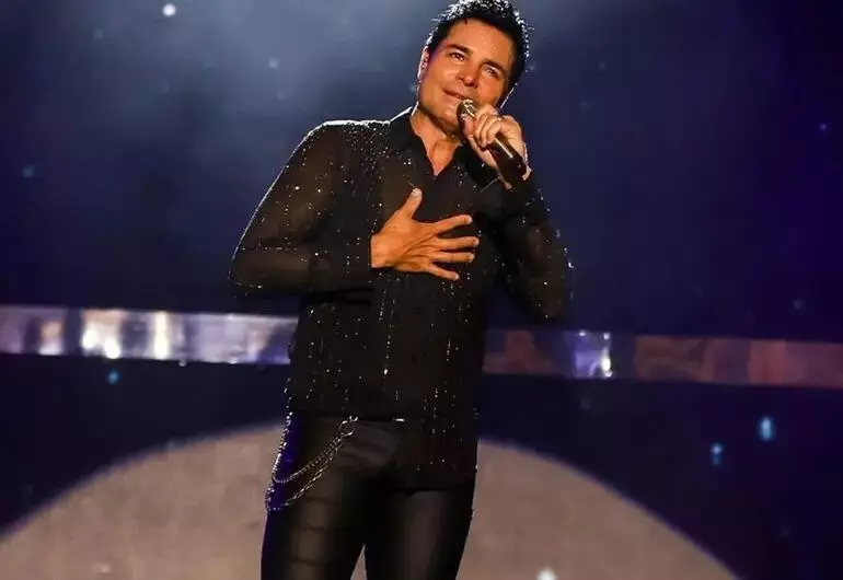 El cantante llegará dentro de poco a la Ciudad de México para ofrecer varios conciertos que forman parte de su gira 'Bailemos otra vez'.