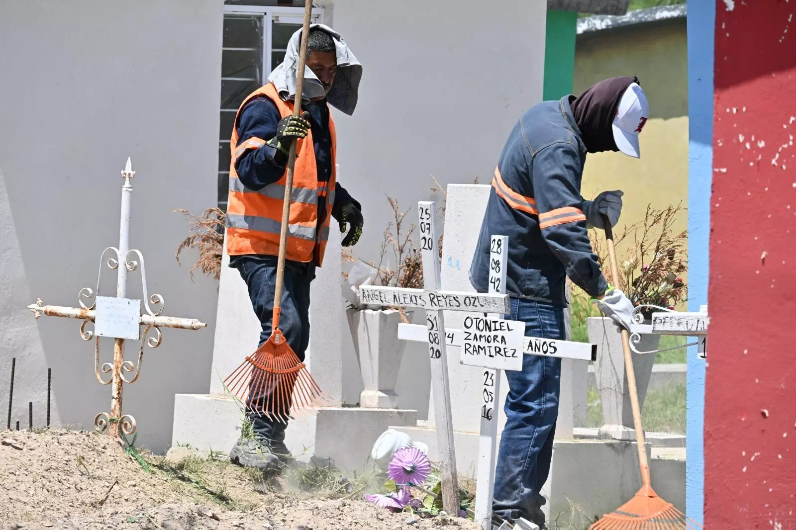 Inician trabajos de limpieza y seguridad en panteones de Monclova por ...