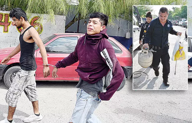 Dos individuos fueron sorprendidos la mañana de ayer en la azotea de una vivienda ubicada en la calle Manuel M. Ponce, en la colonia Primero de Mayo.