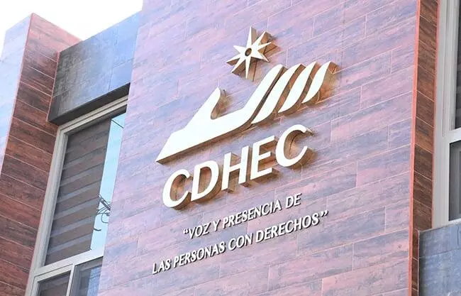 El Ayuntamiento de Torreón, a cargo de Román Alberto Cepeda González, violentó los derechos de mujeres y menores que marcharon el 8 de marzo del 2