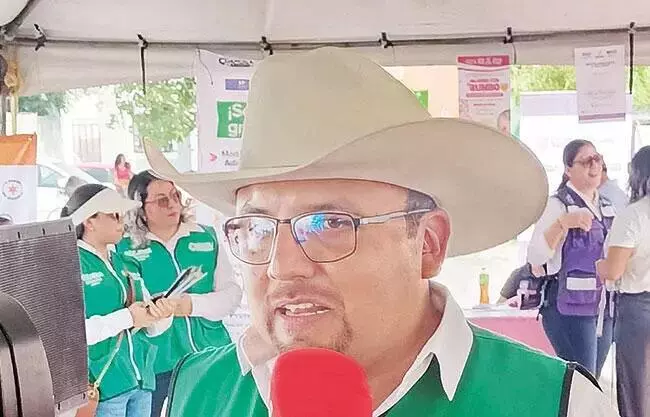 El municipio de Frontera se unió a la celebración de la edición número 300 en el estado de Mercadito Mejora en tu Colonia, ofreciendo productos a 
