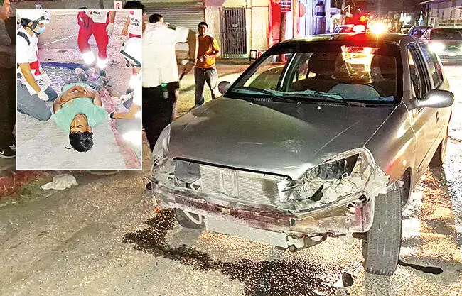 Un fuerte accidente vial se registró la tarde-noche del jueves en el primer cuadro de la ciudad de Monclova.