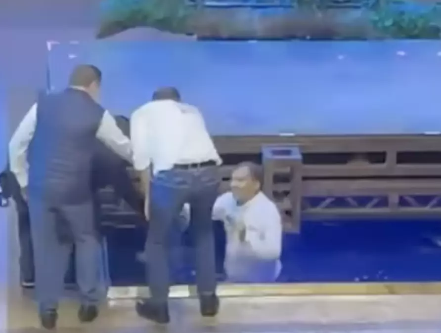 Max Cortázar sufrió un incidente y es que cayó en una ‘fosa’