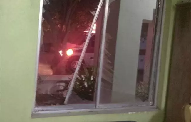 La mujer estaba encendiendo el boiler en varias ocasiones y de pronto se registró el flamazo para arrojarla al piso