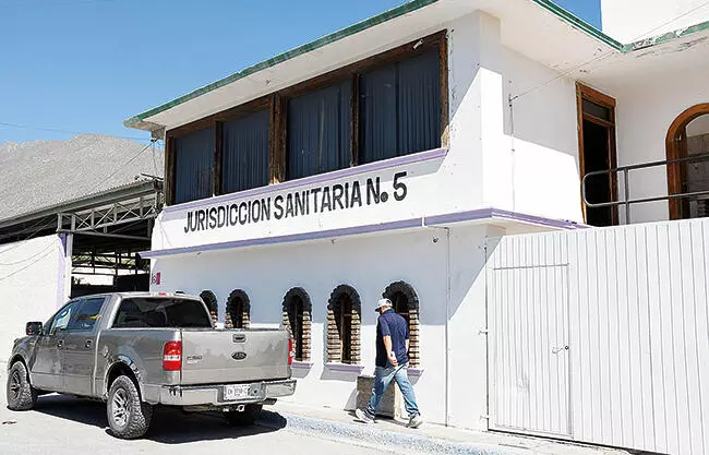 Luis Mario de la Garza, titular de la Jurisdicción Sanitaria 05 de Cuatro Ciénegas, confirmó que Sacramento ha registrado al menos 26 casos de deng