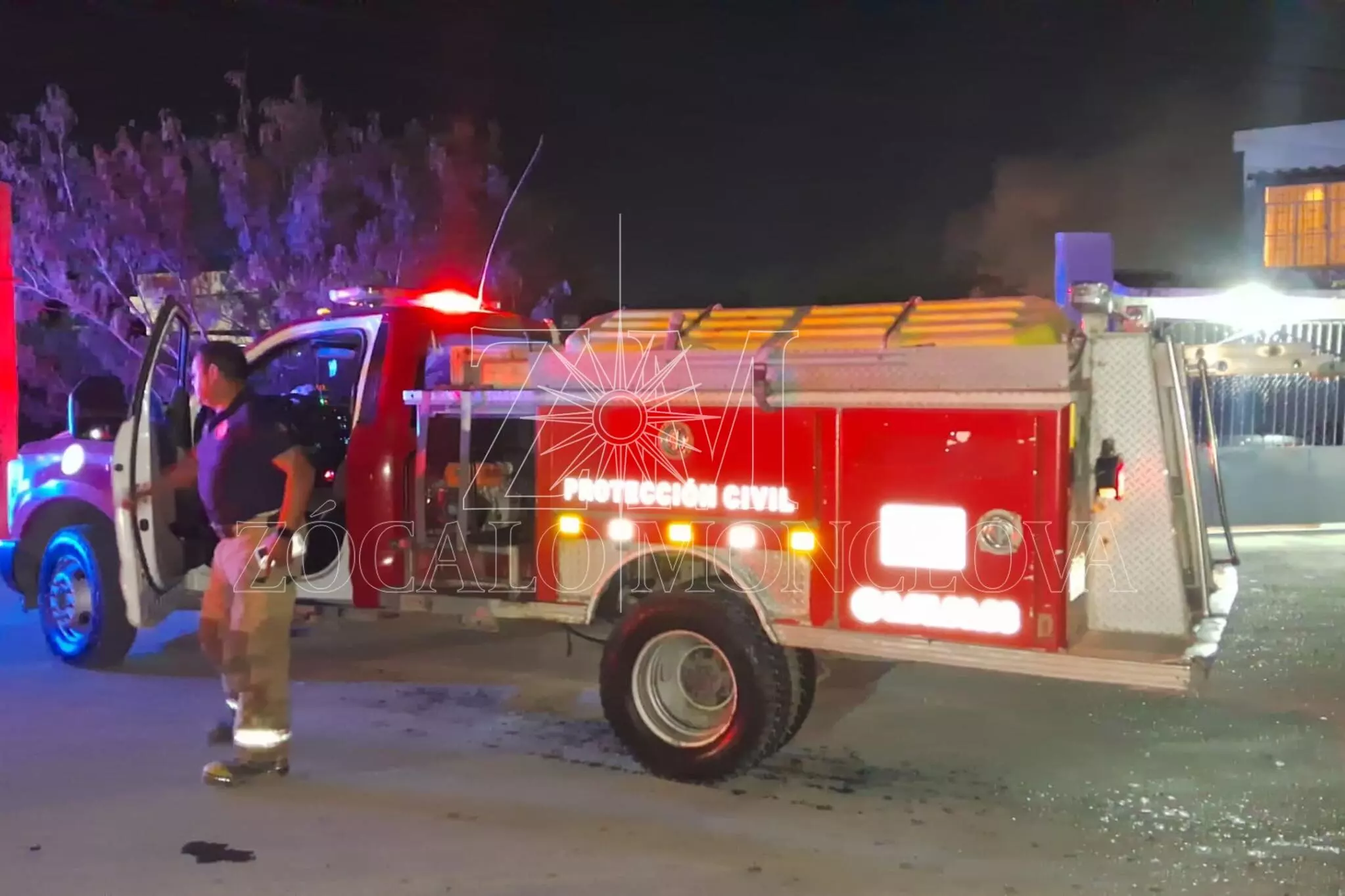 Los tragahumo acudieron rápidamente al lugar y tras varios minutos de labor lograron controlar y sofocar el fuego, evitando daños mayores o personas