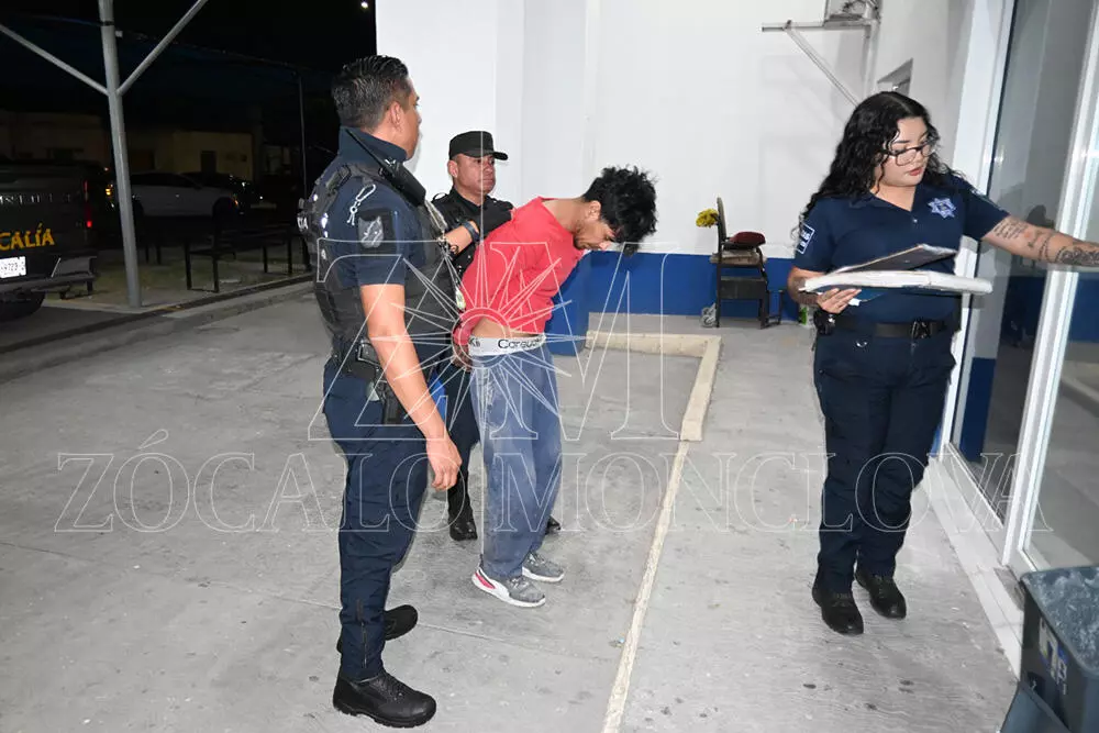 Policías Municipales lo arrestaron en la colonia El Campanario, durante la noche de ayer.