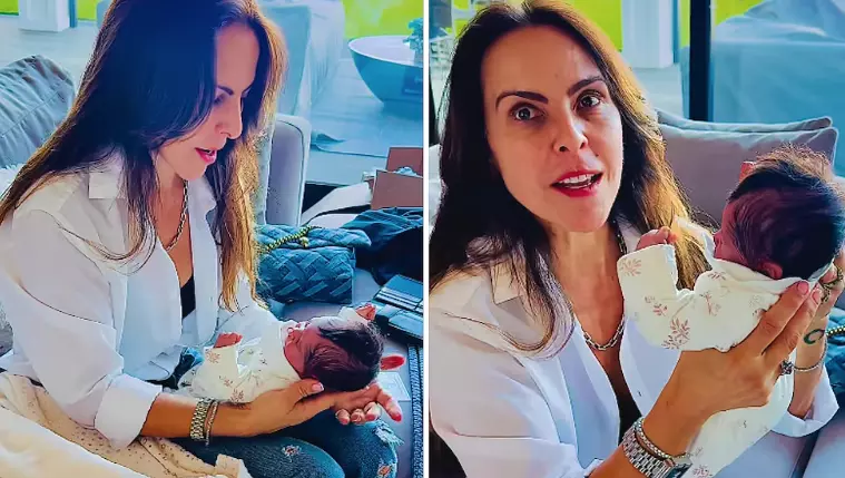 La actriz recibió un muñeco hiperrealista por su cumpleaños 53