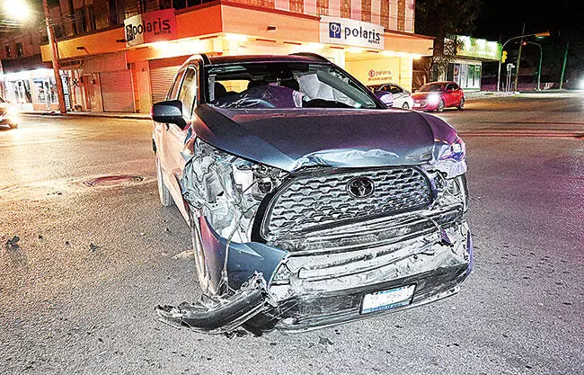 Un aparatoso accidente vial se registró la tarde de ayer en pleno Centro de la ciudad