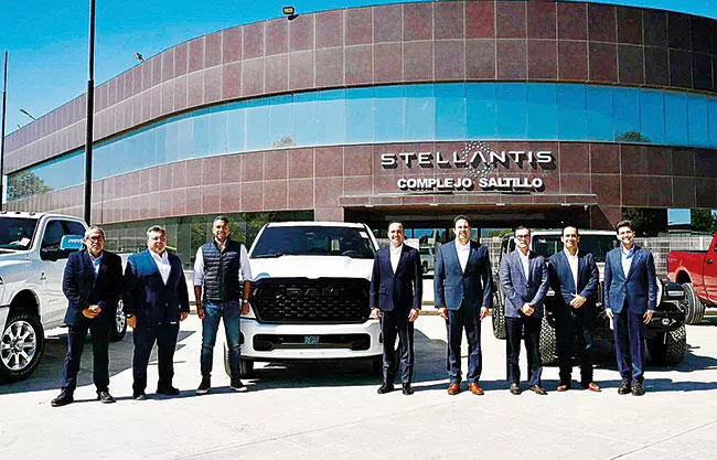 El Gobernador realizó un recorrido por la planta RAM de Stellantis en Saltillo