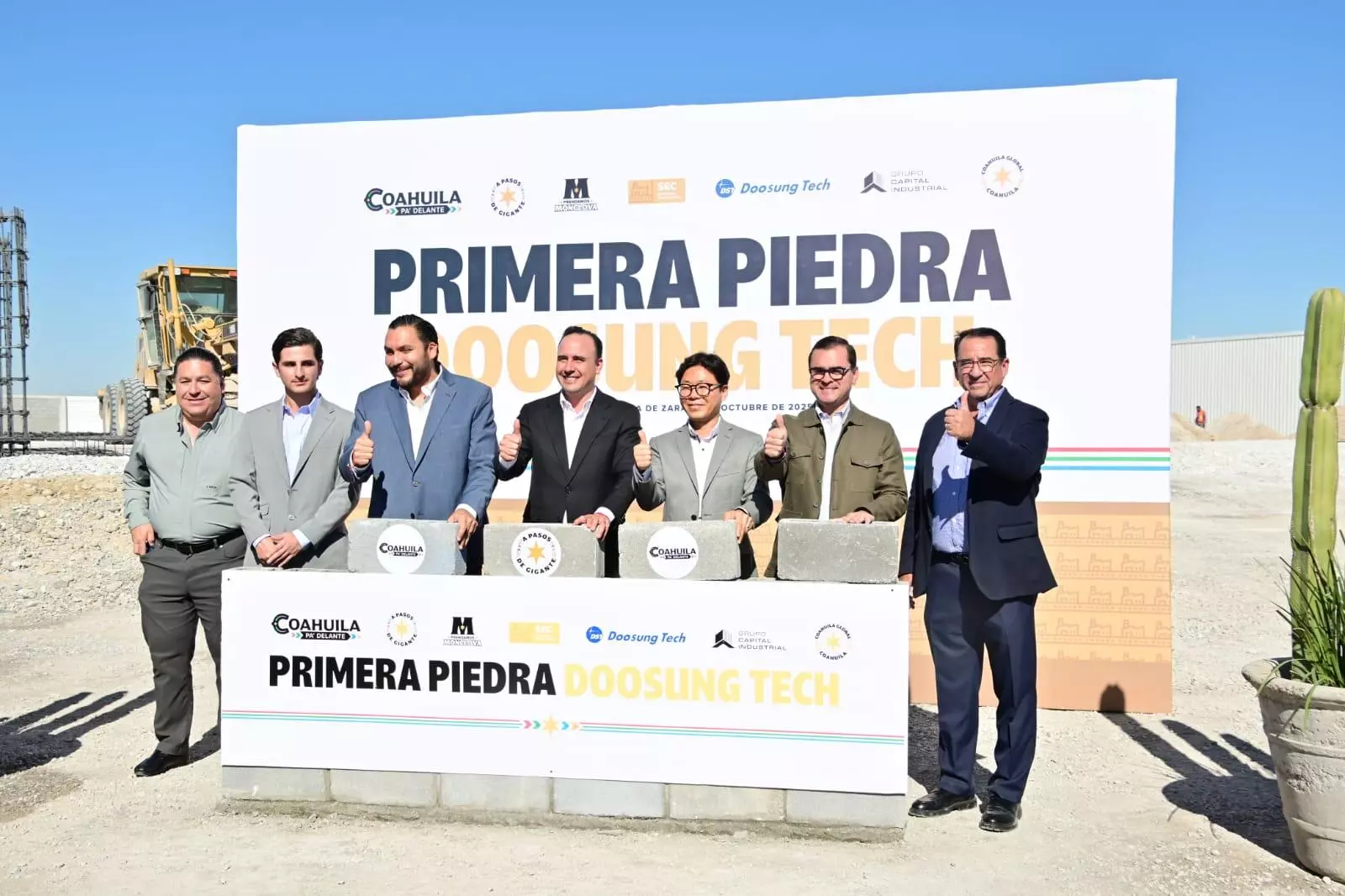 El ejecutivo explicó que la construcción está programada para concluir a finales de mayo o principios de junio del próximo año, cuando iniciaría