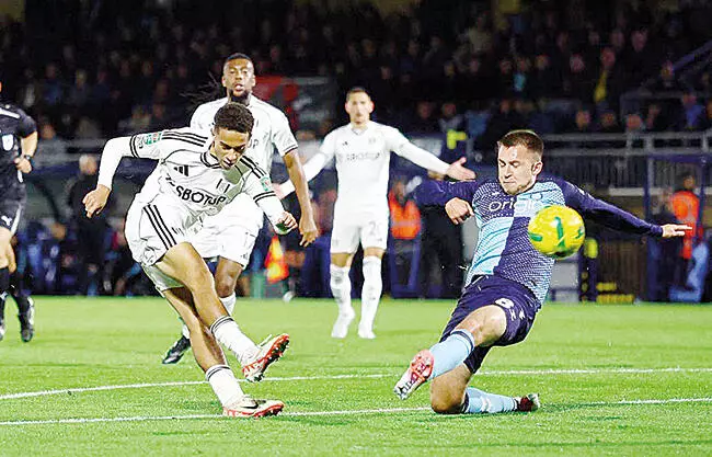 En la definición desde los 11 pasos, Benjamin Lecomte se convirtió en figura con tres atajadas que decantaron la balanza a favor del Fulham