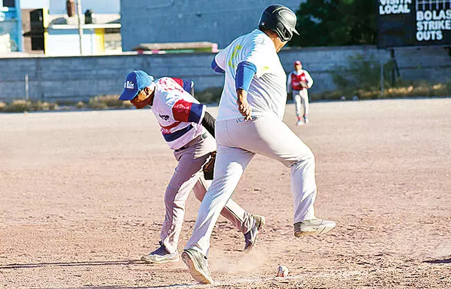 La ofensiva de Chicos Malos desplegó un letal ataque en el primer tercio del juego para llevarse el triunfo
