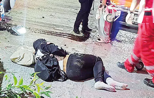 Un joven motociclista de 17 años, resultó gravemente lesionado tras presuntamente protagonizar un fuerte accidente.