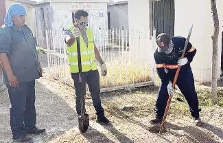 El Gobierno Municipal, a cargo de la alcaldesa Sari Pérez, rehabilita luminarias, red de agua y accesos para recibir a las familias