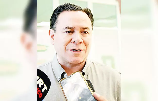 La entrega de 160 vehículos tácticos y armamento a cuerpos de seguridad de los 38 municipios del Estado, que el gobernador Manolo Jiménez Salinas h