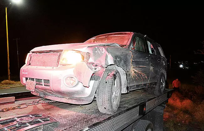 El conductor declaró que repentinamente el volante se endureció, impidiéndole maniobrar