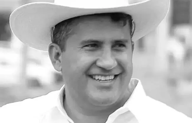 Bobby Pulido y artistas lamentan el asesinato de Carlos Manzo, alcalde de Uruapan, ocurrido durante el Festival de las Velas en Michoacán.