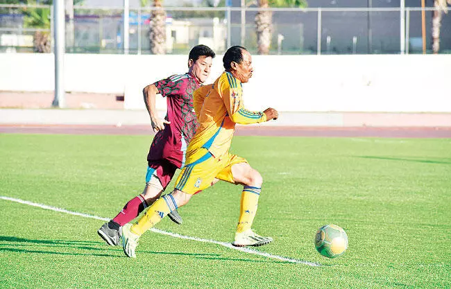 Con triplete de Marco Prado, los felinos del Pueblo consiguieron el triunfo doce que los mantiene en el liderato