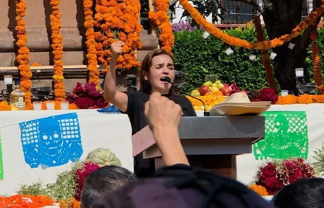 Grecia Quiroz puede ocupar el cargo debido a que Hilda Flor del Campo Maldonado rechazó ser la presidenta sustituta.