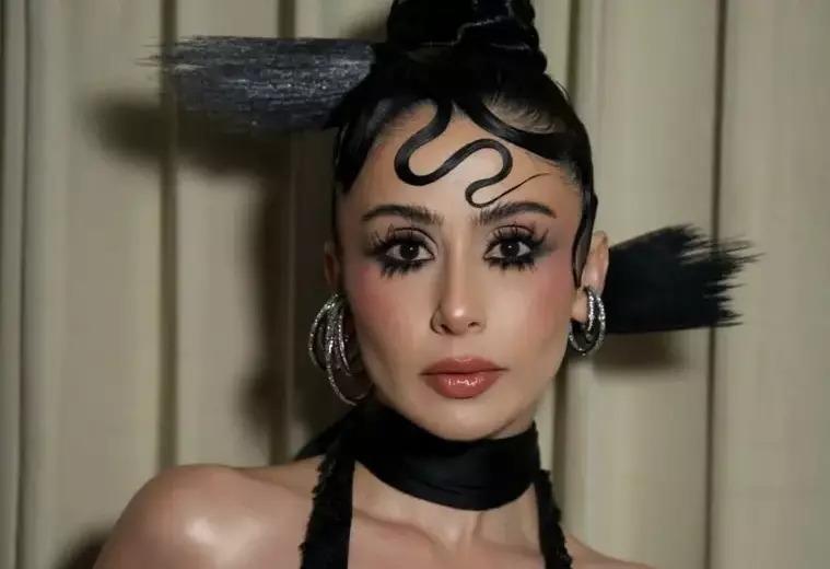 Lupita Villalobos confrontó a fan que coqueteó con su esposo durante show en Torreón; video se viralizó, generando aplausos, risas y respaldo en r