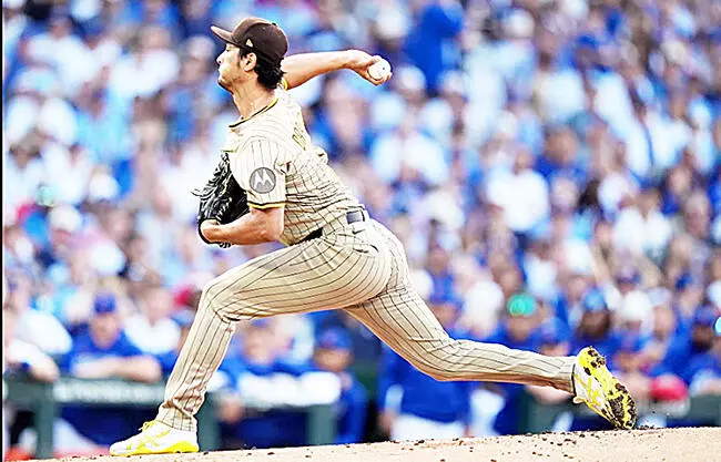 El cinco veces All-Star tuvo marca de 5-5 con una efectividad de 5.38 y un WHIP de 1.18 en 15 aperturas con los Padres la temporada pasada