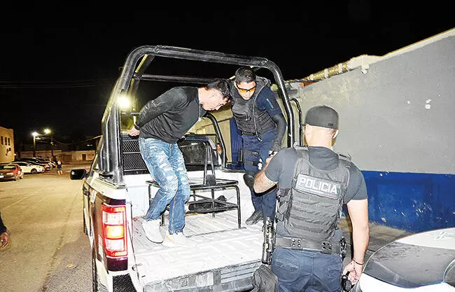 Una mujer que dijo estar cansada de los malos tratos, denunció a su esposo ante las autoridades, luego de una fuerte discusión.