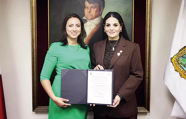 Se convierte en la primera mujer en ocupar el cargo en la historia del Congreso del Estado