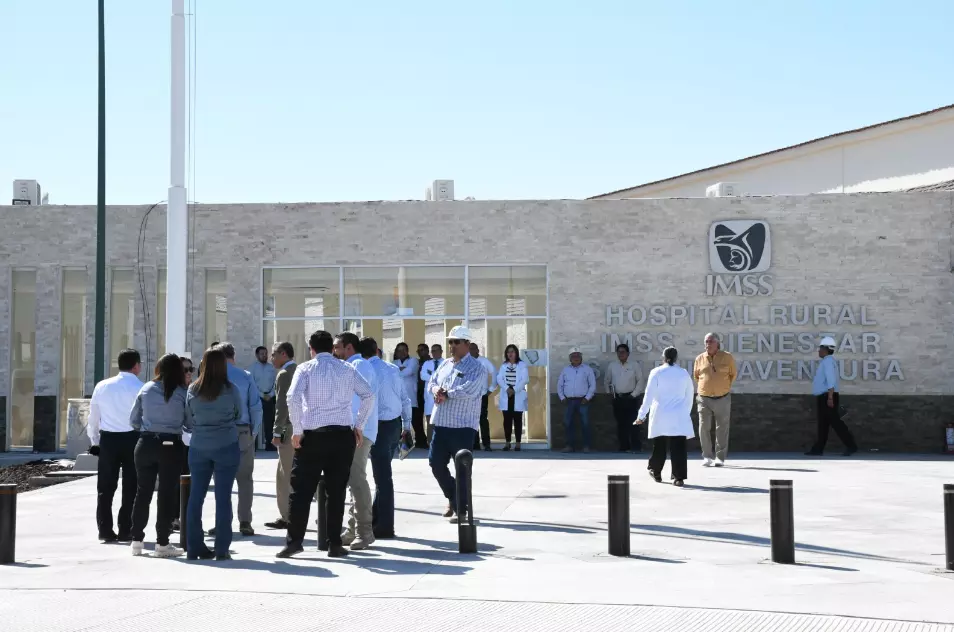 El objetivo de la visita fue revisar detalles y solucionar inconvenientes previos a la entrega parcial de la obra.