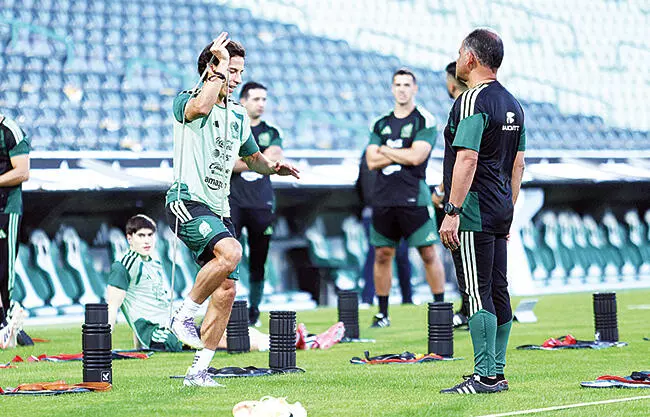 Después de ganar la Copa Oro en septiembre, frente a los Estados Unidos, la Selección Mexicana hila cuatro partidos sin poder ganar. Son tres empate