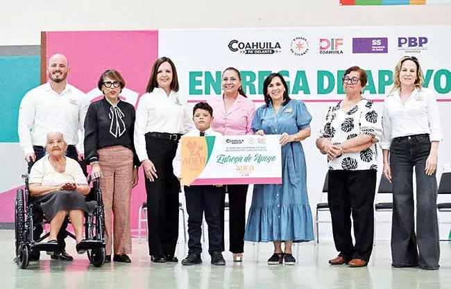 Se otorgaron 141 aparatos funcionales, 192 becas ADETI y prótesis mamarias, para beneficiar a familias de la Región Centro